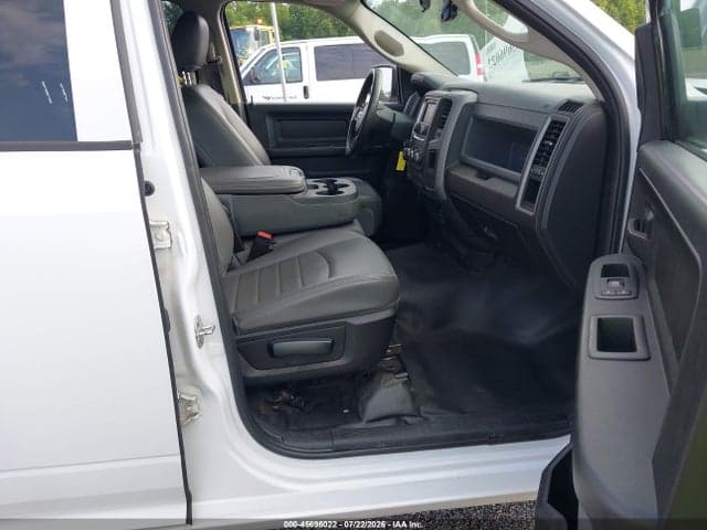 2020 RAM 1500 CLASSIC TRADESMAN 4X4 6'4 BOX 5