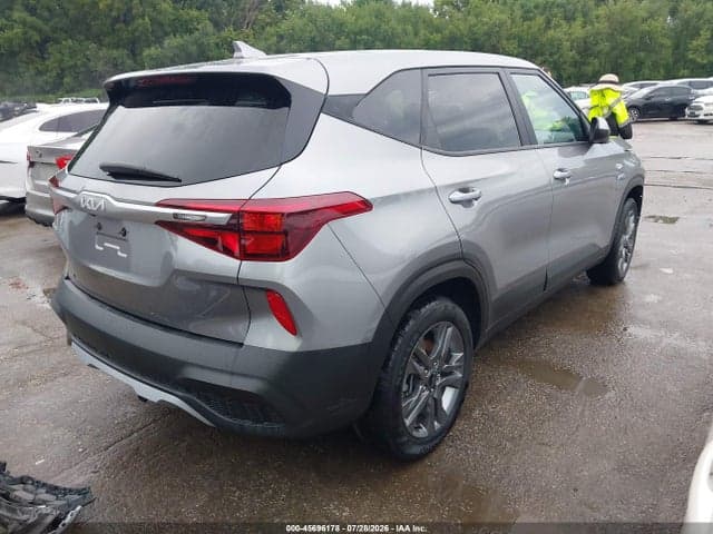 2022 KIA SELTOS LX 4