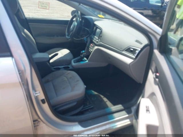2018 HYUNDAI ELANTRA SEL 5