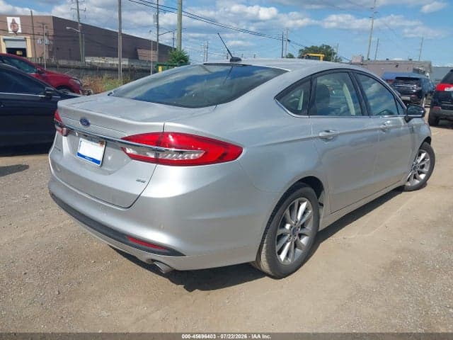 2017 FORD FUSION SE 4