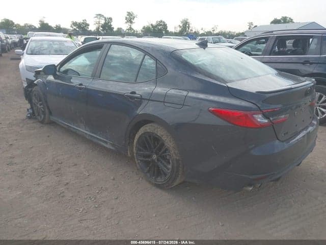 2026 TOYOTA CAMRY SE 3