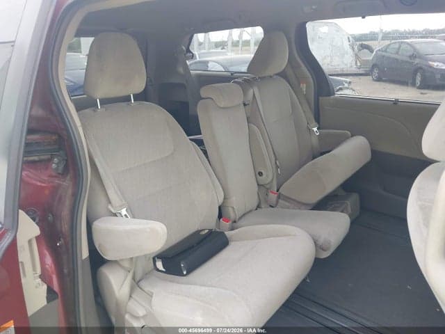 2017 TOYOTA SIENNA LE 8 PASSENGER 8
