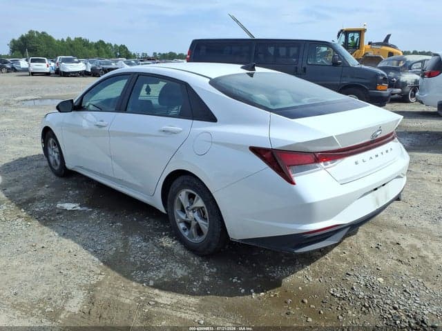 2021 HYUNDAI ELANTRA SE 3
