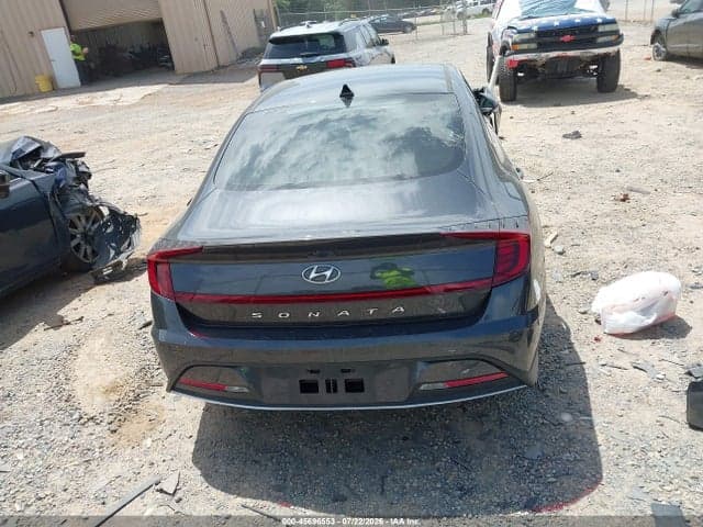 2022 HYUNDAI SONATA SE 16