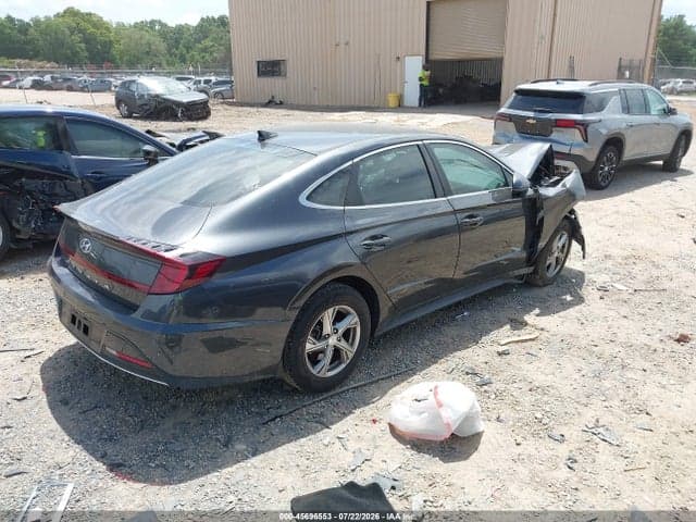 2022 HYUNDAI SONATA SE 4