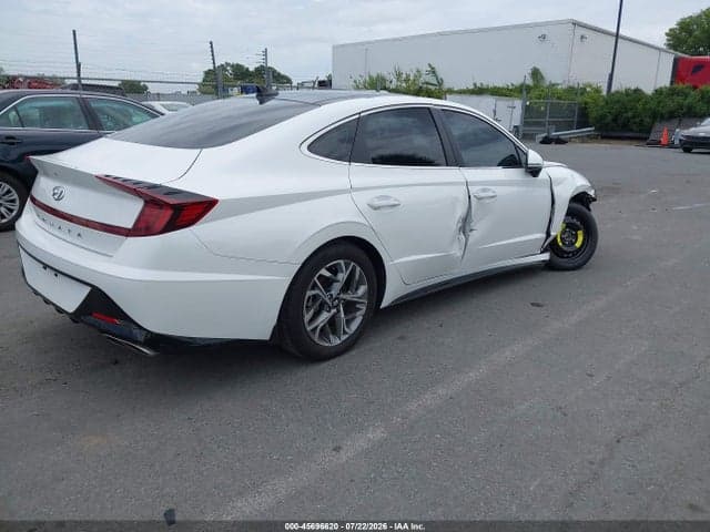 2022 HYUNDAI SONATA SEL 4