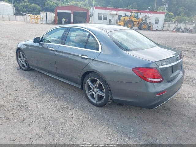 2017 MERCEDES-BENZ E 300 4MATIC 3