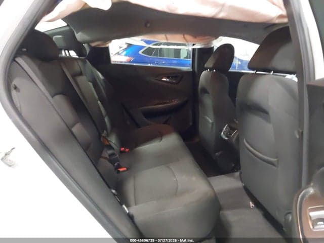 2017 CHEVROLET MALIBU 1LT 8