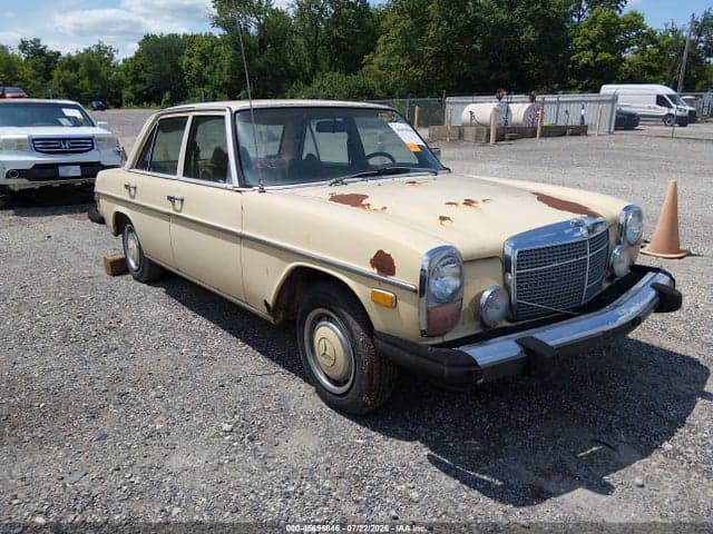 1974 MERCEDES-BENZ 280SE