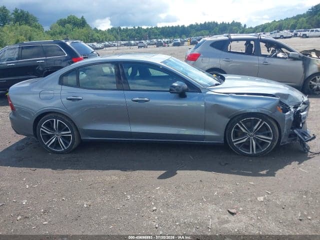 2020 VOLVO S60 T6 R-DESIGN 13