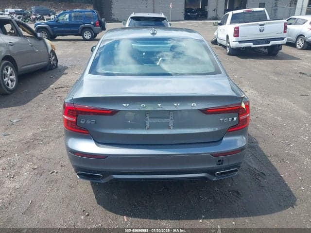 2020 VOLVO S60 T6 R-DESIGN 16