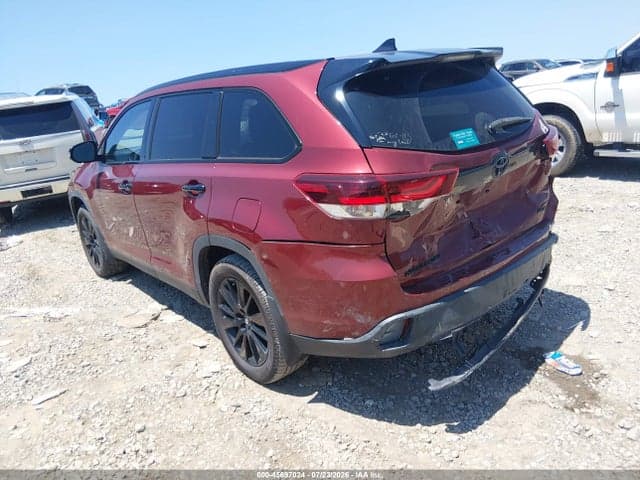 2019 TOYOTA HIGHLANDER SE 3