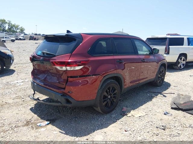 2019 TOYOTA HIGHLANDER SE 4