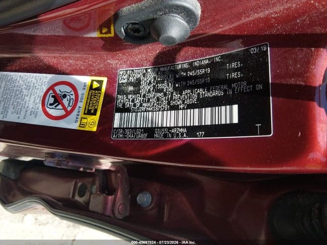 2019 TOYOTA HIGHLANDER SE 9