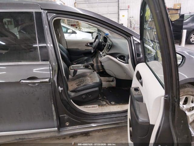 2019 CHRYSLER PACIFICA TOURING L PLUS 5