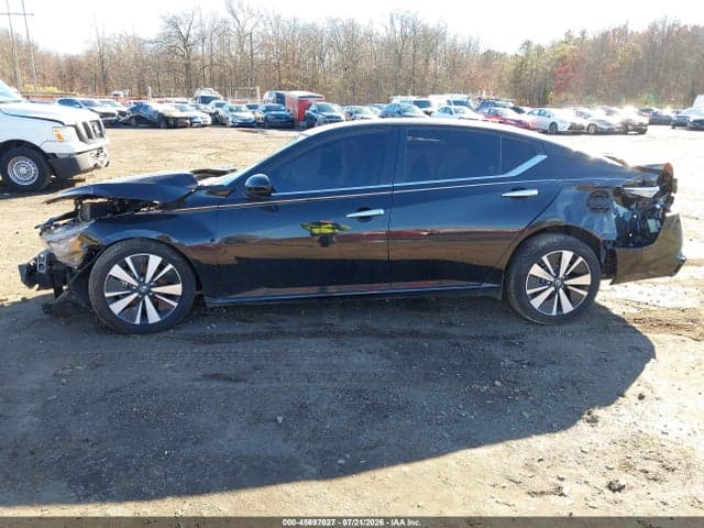 2022 NISSAN ALTIMA SV FWD 13