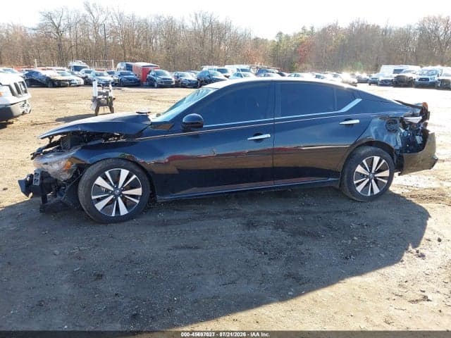 2022 NISSAN ALTIMA SV FWD 17