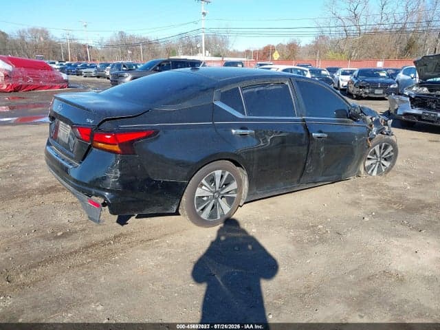 2022 NISSAN ALTIMA SV FWD 4
