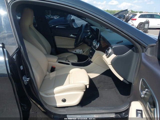 2019 MERCEDES-BENZ CLA 250 5