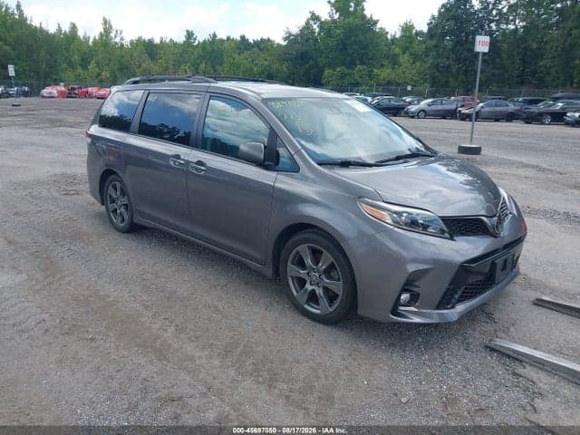 2018 TOYOTA SIENNA SE PREMIUM 8 PASSENGER
