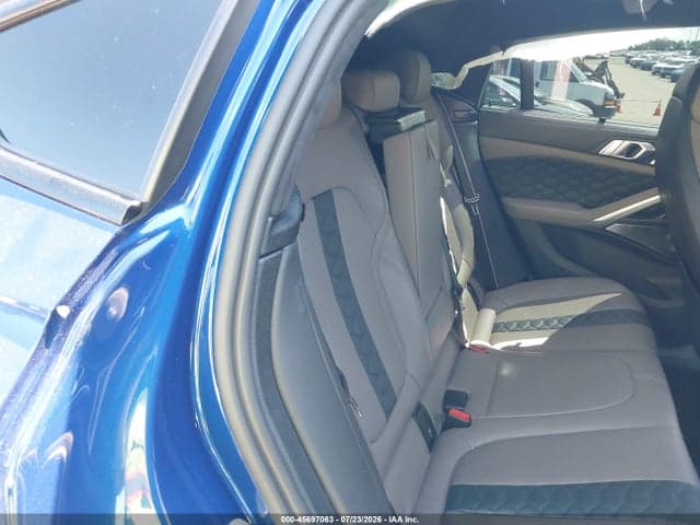 2021 BMW X6 M 8