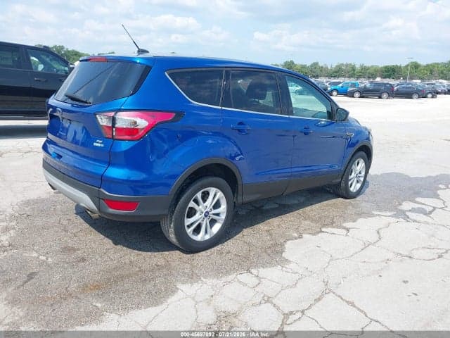 2017 FORD ESCAPE SE 4