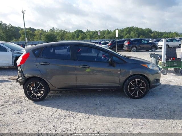 2017 FORD FIESTA SE 14