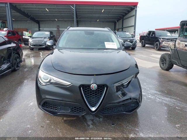 2018 ALFA ROMEO STELVIO SPORT 12