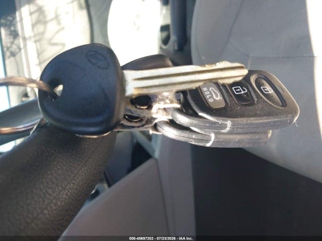 2017 HYUNDAI ELANTRA SE 11