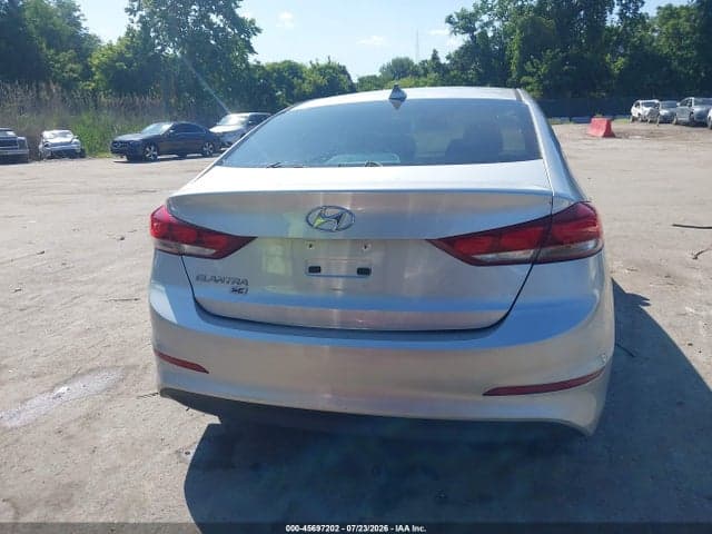 2017 HYUNDAI ELANTRA SE 17