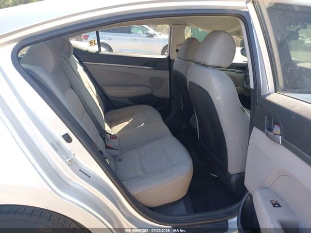 2017 HYUNDAI ELANTRA SE 8