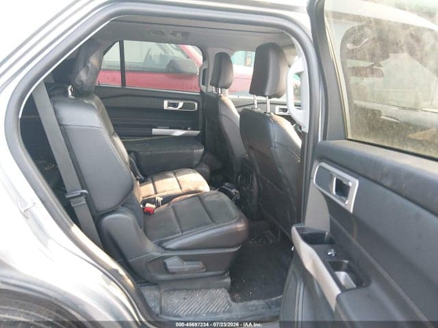 2024 FORD EXPLORER XLT 8