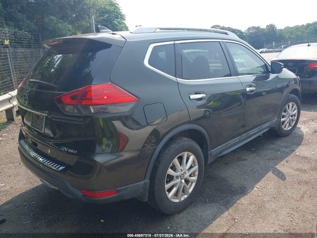 2017 NISSAN ROGUE SV 4