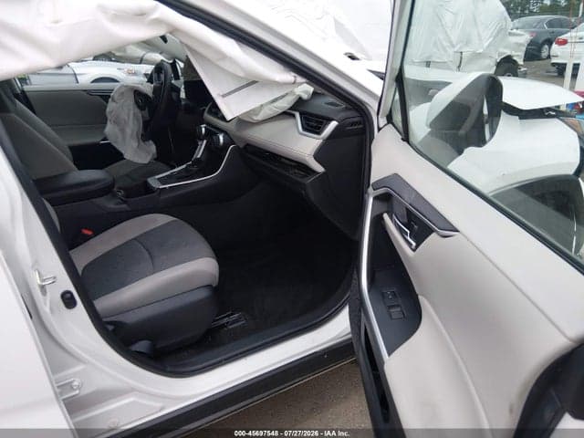 2022 TOYOTA RAV4 HYBRID XLE 5