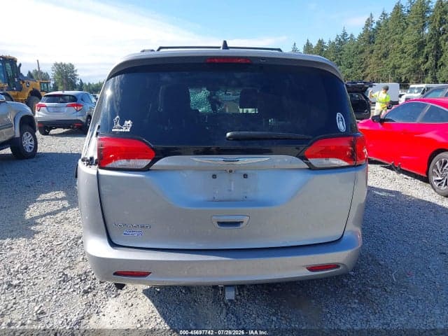 2021 CHRYSLER VOYAGER LXI 17