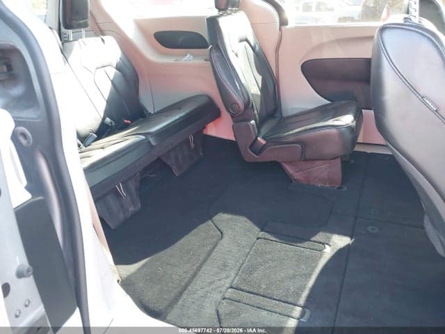 2021 CHRYSLER VOYAGER LXI 19