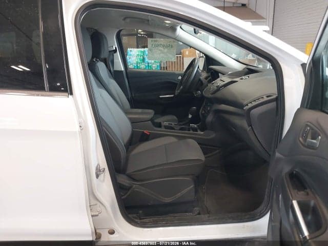 2017 FORD ESCAPE SE 5