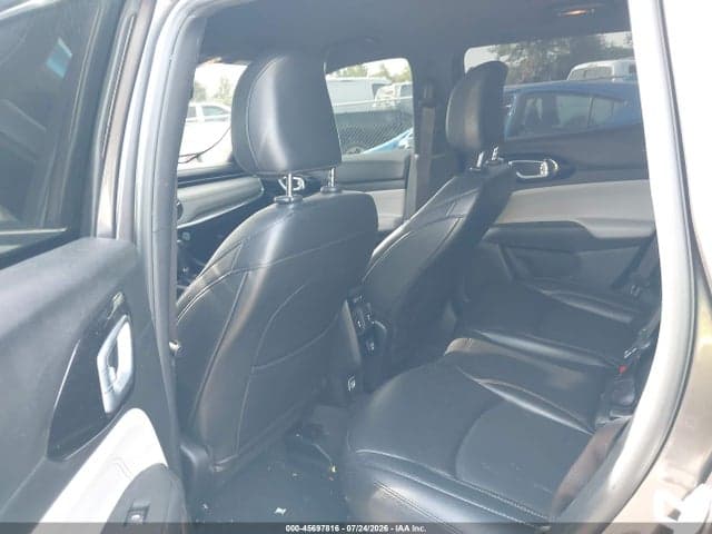 2023 JEEP COMPASS LIMITED 4X4 8