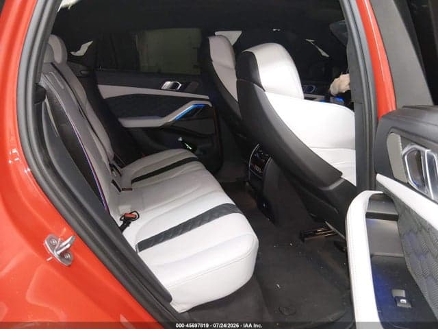 2023 BMW X6 M 8