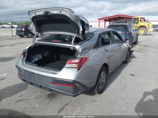 2026 HYUNDAI ELANTRA SE 4