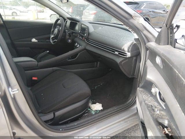 2026 HYUNDAI ELANTRA SE 5