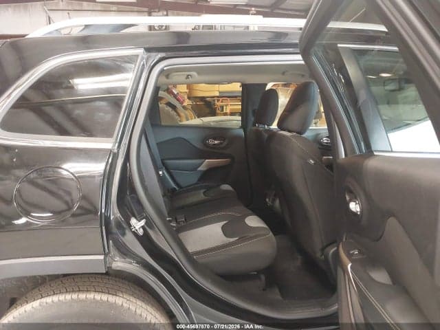 2018 JEEP CHEROKEE LATITUDE 4X4 8
