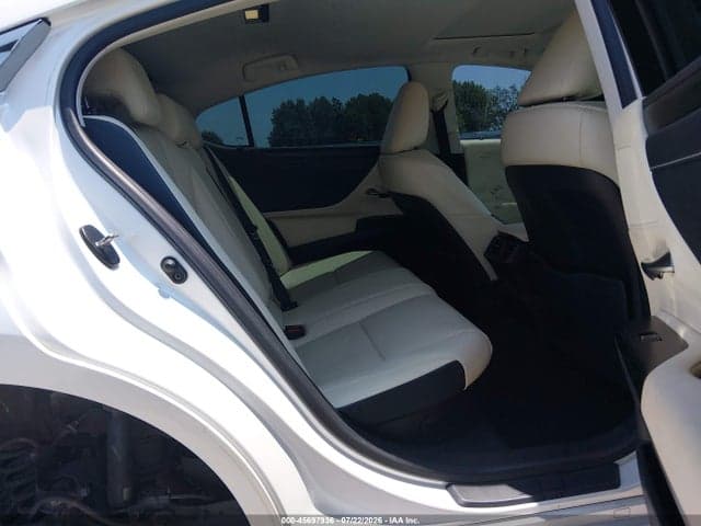2022 LEXUS ES 300H 8