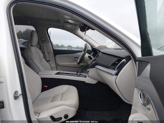 2023 VOLVO XC90 B5 CORE 5