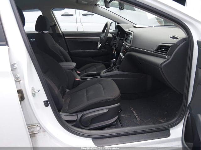 2020 HYUNDAI ELANTRA SE 5