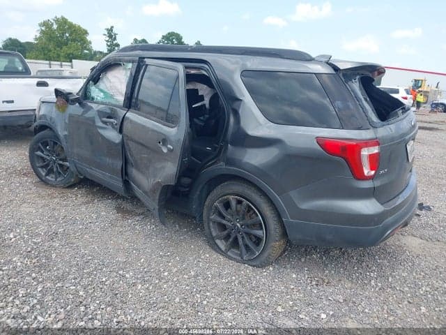 2017 FORD EXPLORER XLT 3