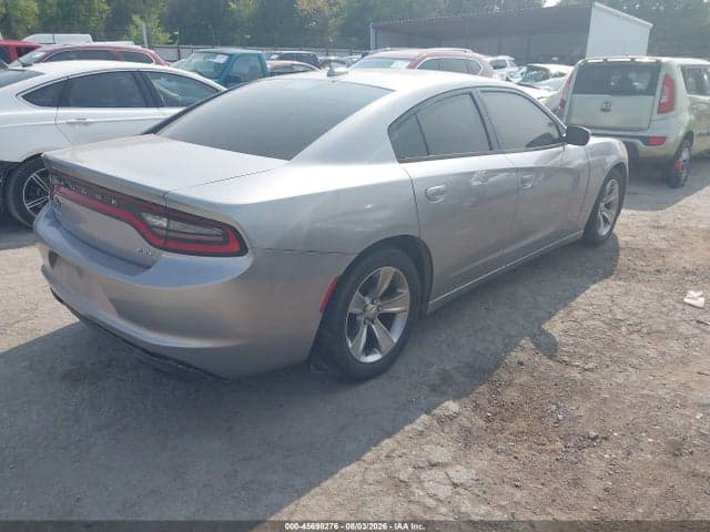 2017 DODGE CHARGER SXT RWD 4