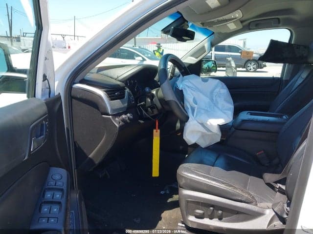 2018 CHEVROLET TAHOE LT 5