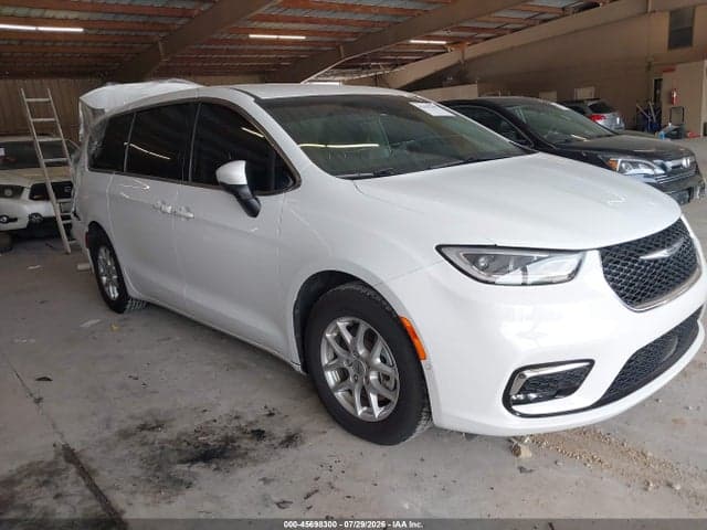 2023 CHRYSLER PACIFICA TOURING L 1