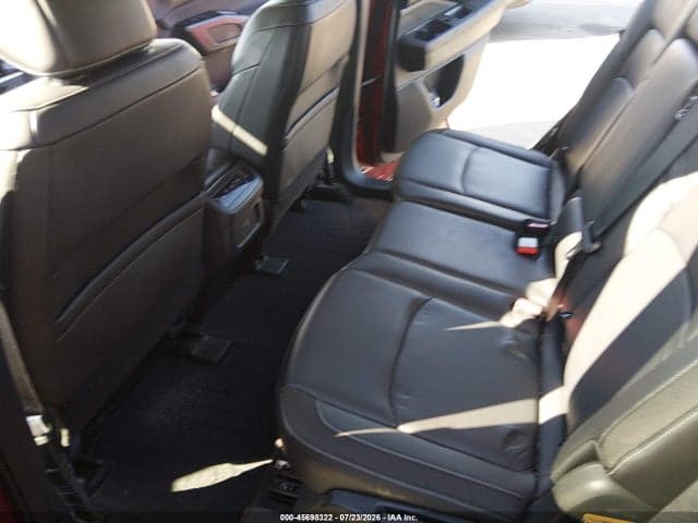 2024 NISSAN PATHFINDER SL 4WD 8